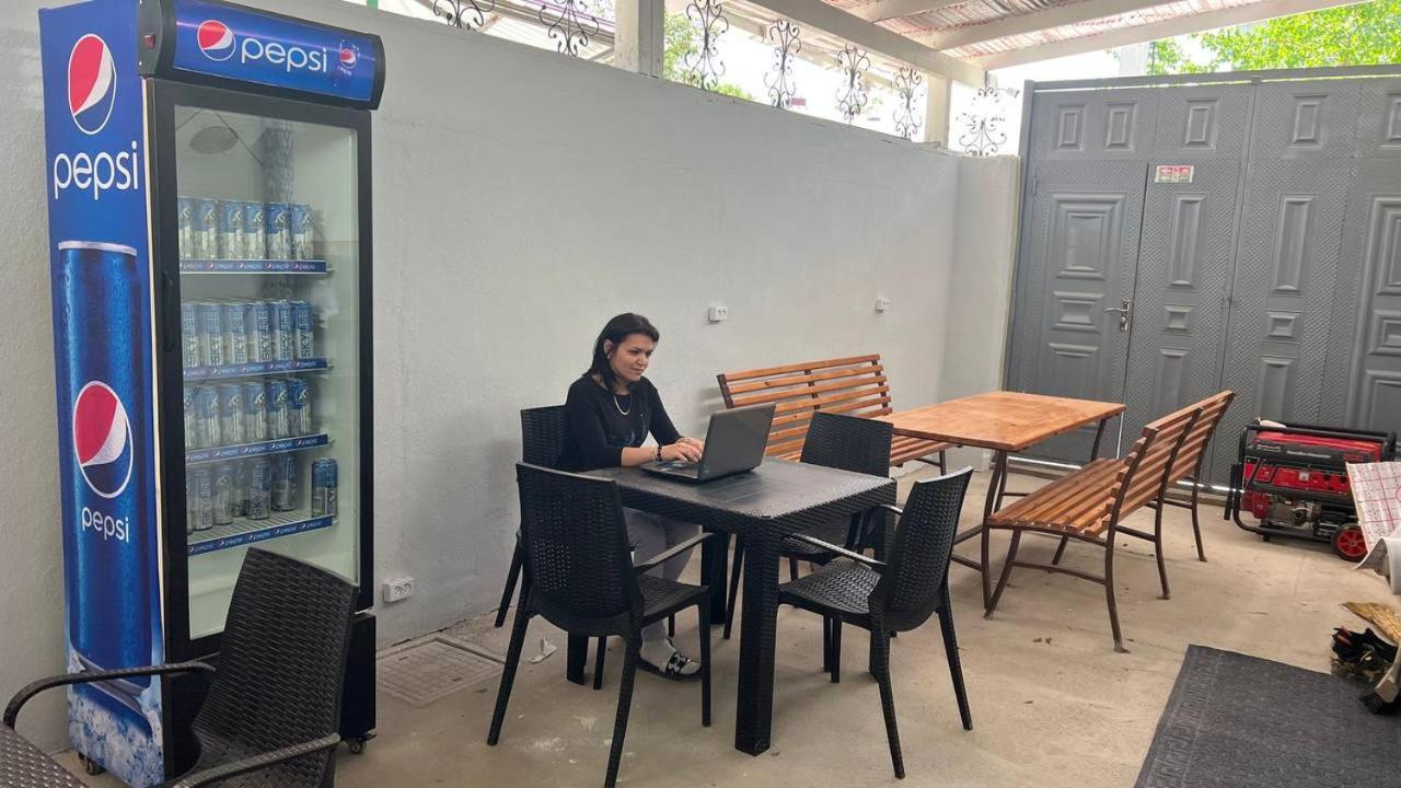Hostel L&K ทาชเคนต์ ภายนอก รูปภาพ