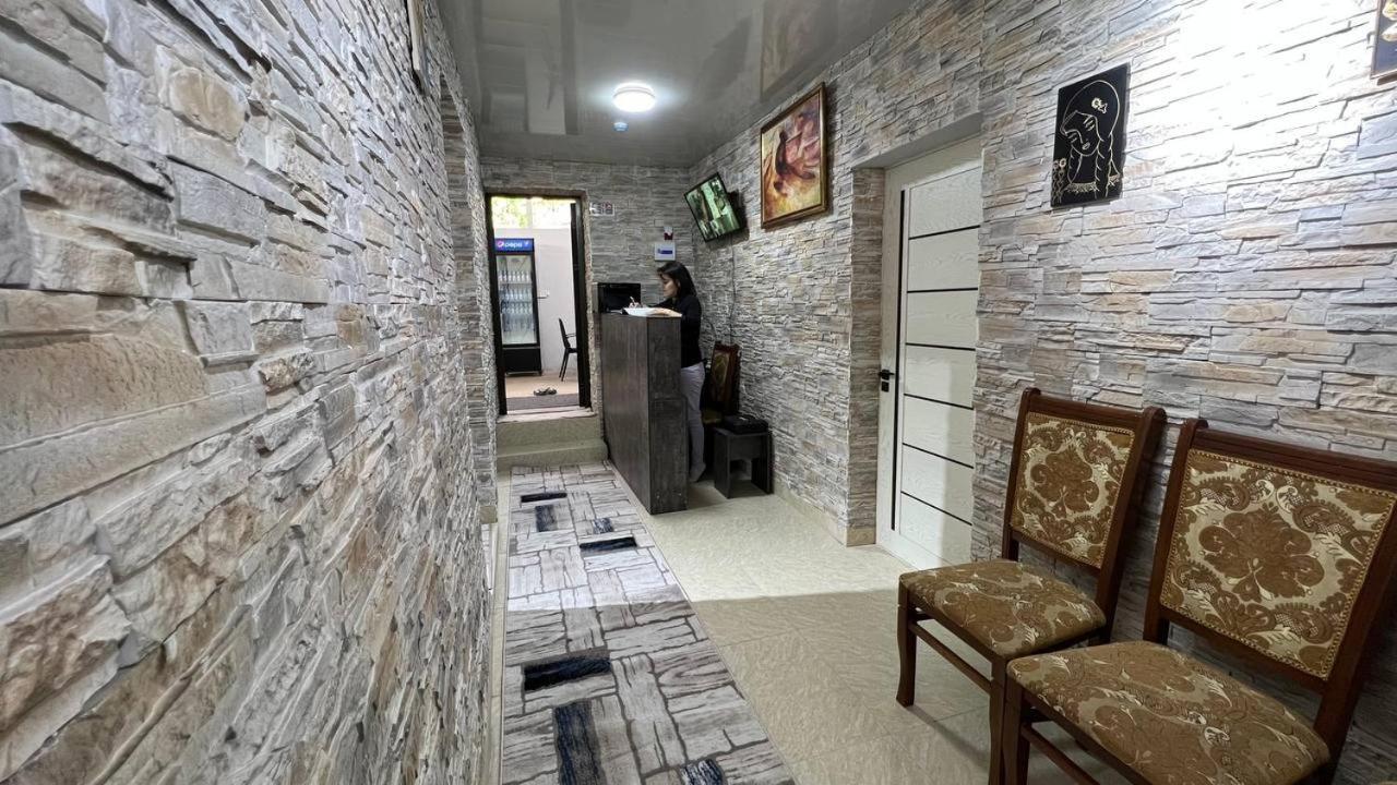 Hostel L&K ทาชเคนต์ ภายนอก รูปภาพ